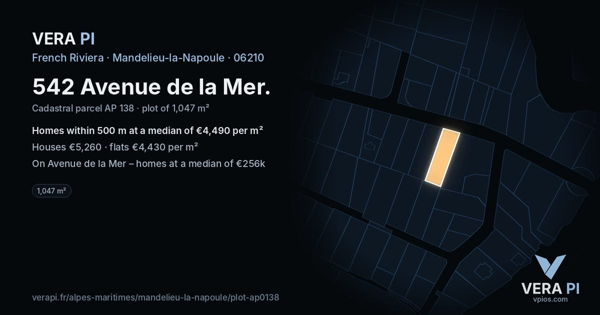 542 Avenue de la Mer, Mandelieu-la-Napoule at night – the plot lit, the parcels around coloured by the prices near them