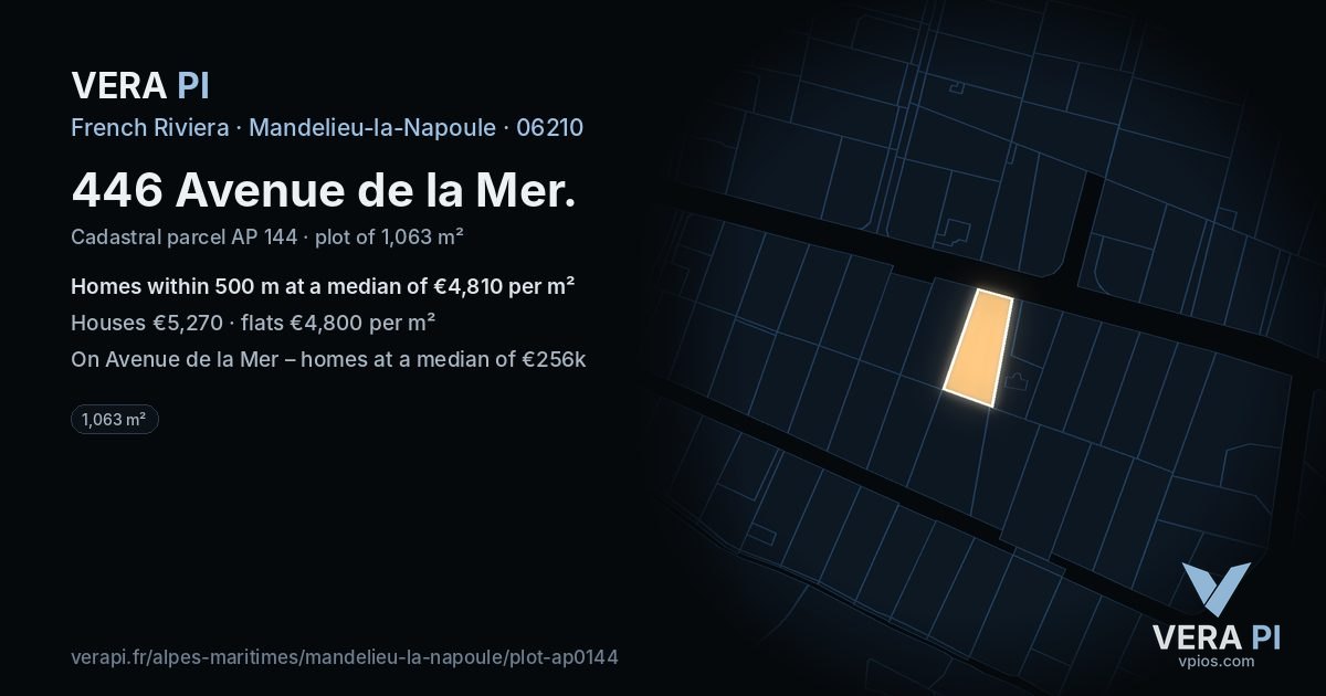 446 Avenue de la Mer, Mandelieu-la-Napoule at night – the plot lit, the parcels around coloured by the prices near them