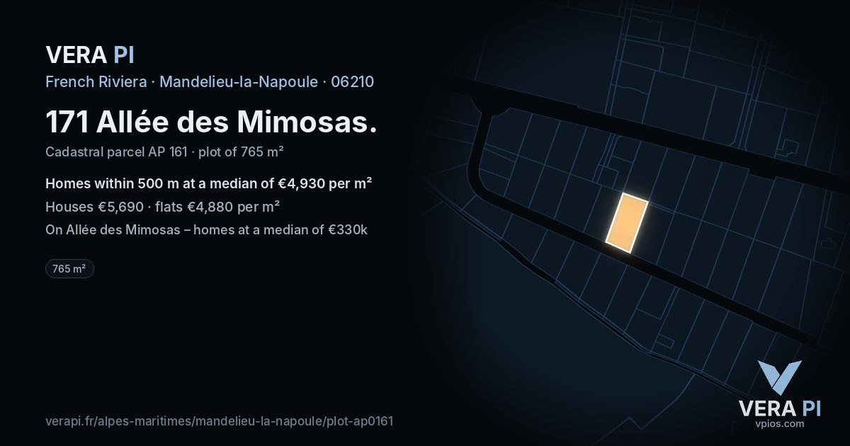 171 Allée des Mimosas, Mandelieu-la-Napoule at night – the plot lit, the parcels around coloured by the prices near them