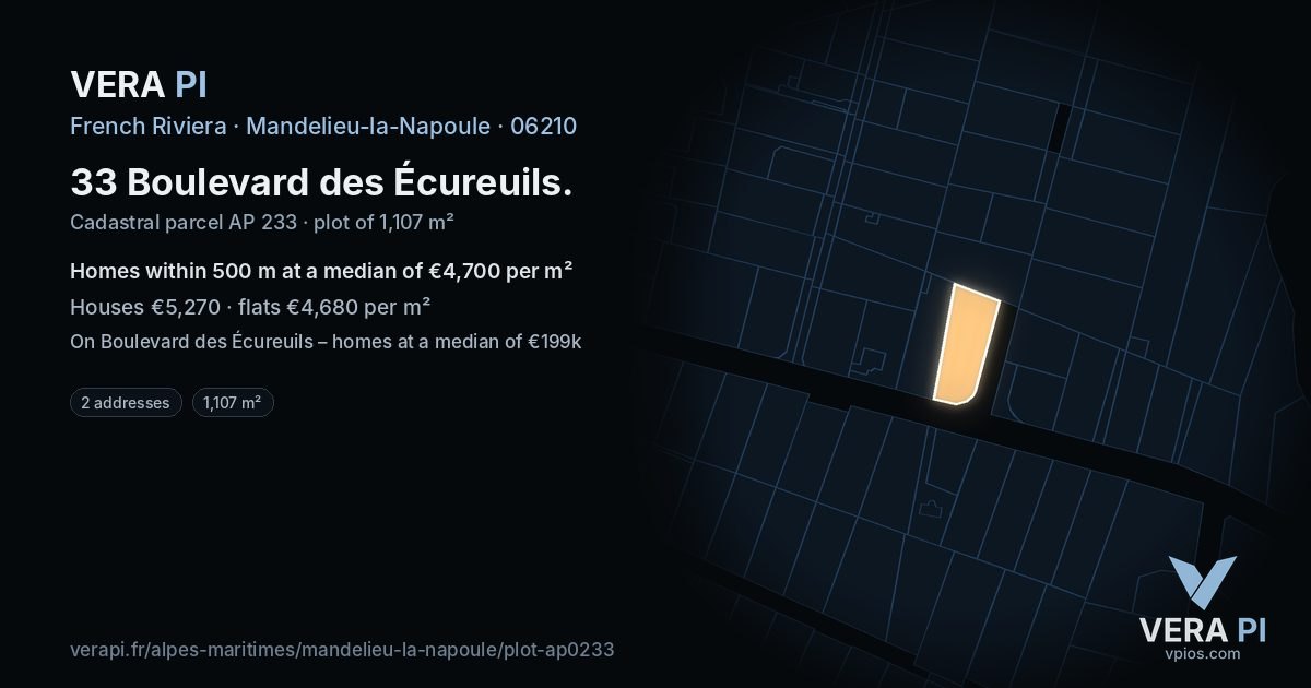 33 Boulevard des Écureuils, Mandelieu-la-Napoule at night – the plot lit, the parcels around coloured by the prices near them
