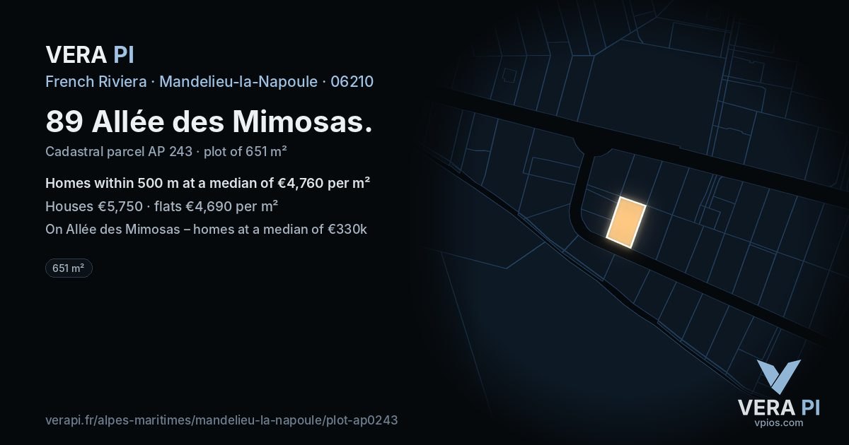 89 Allée des Mimosas, Mandelieu-la-Napoule at night – the plot lit, the parcels around coloured by the prices near them