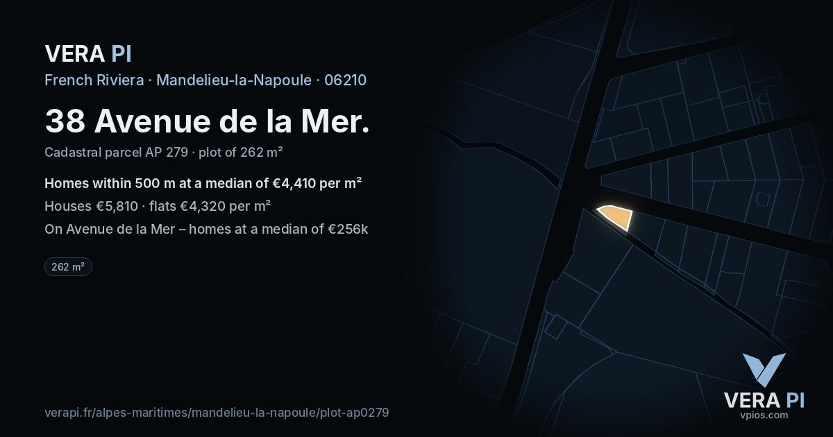38 Avenue de la Mer, Mandelieu-la-Napoule at night – the plot lit, the parcels around coloured by the prices near them