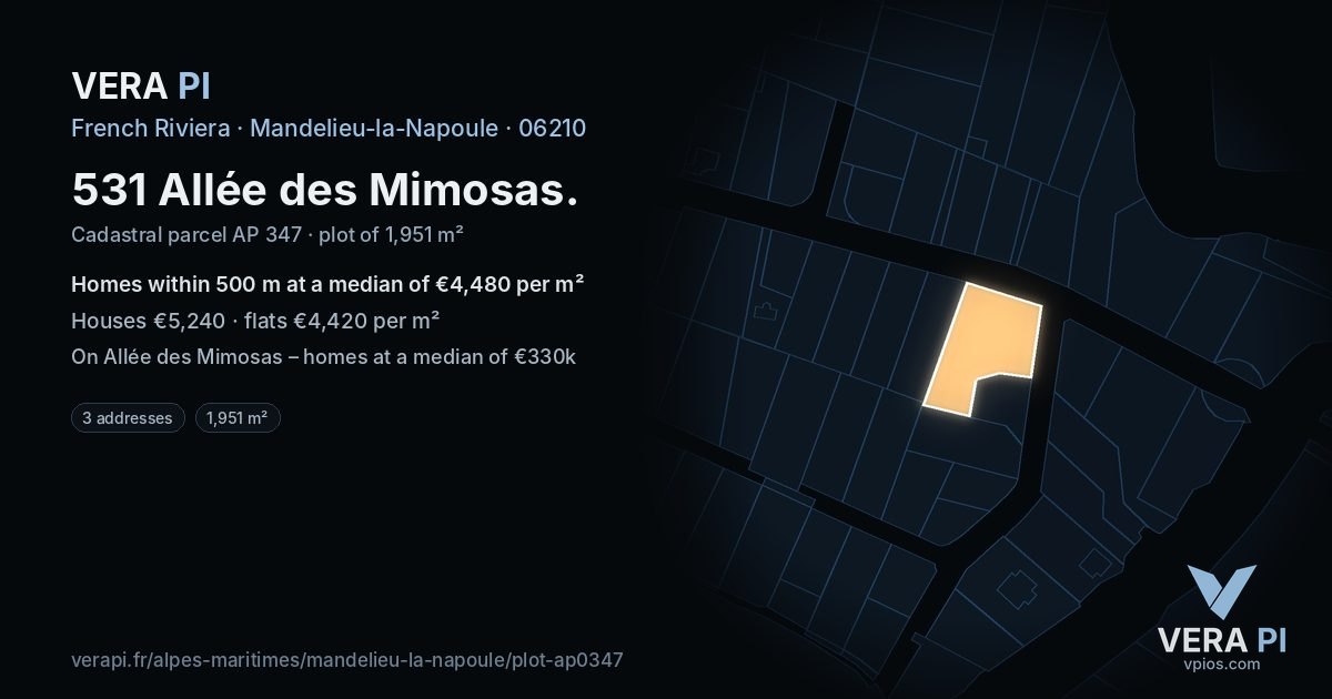 531 Allée des Mimosas, Mandelieu-la-Napoule at night – the plot lit, the parcels around coloured by the prices near them