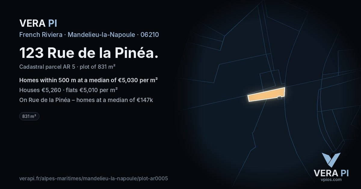 123 Rue de la Pinéa, Mandelieu-la-Napoule at night – the plot lit, the parcels around coloured by the prices near them