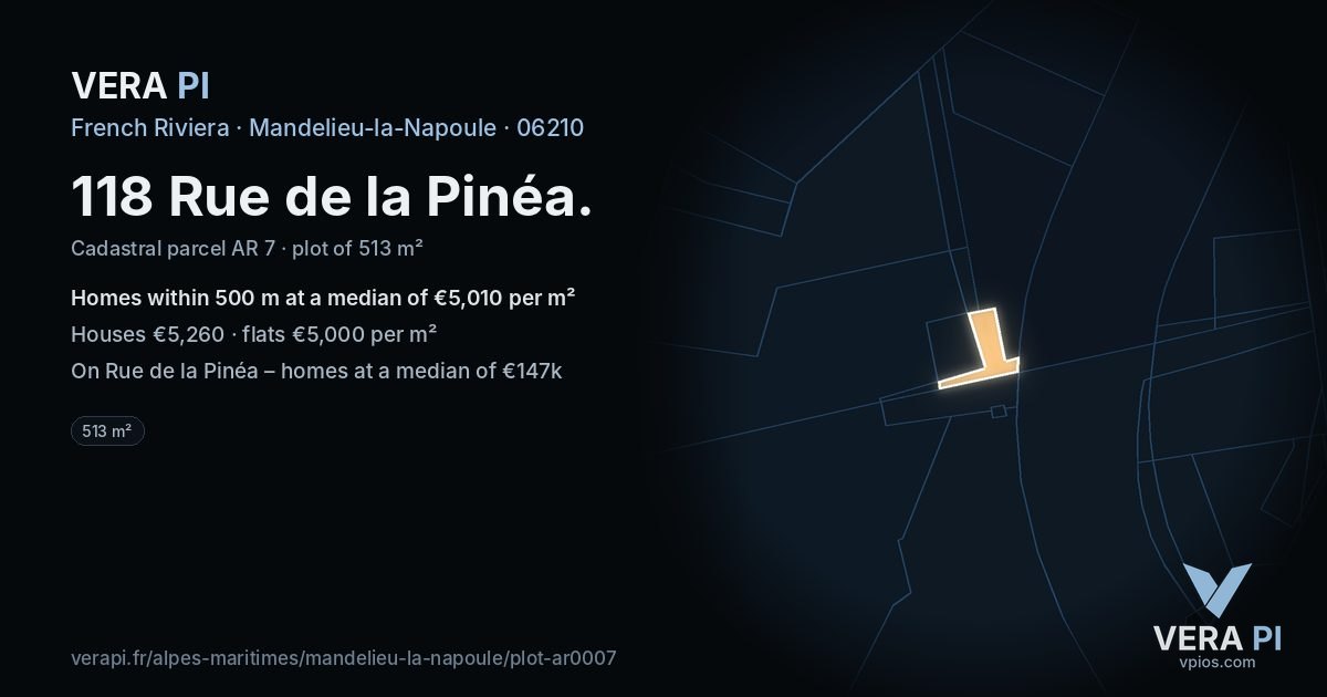 118 Rue de la Pinéa, Mandelieu-la-Napoule at night – the plot lit, the parcels around coloured by the prices near them