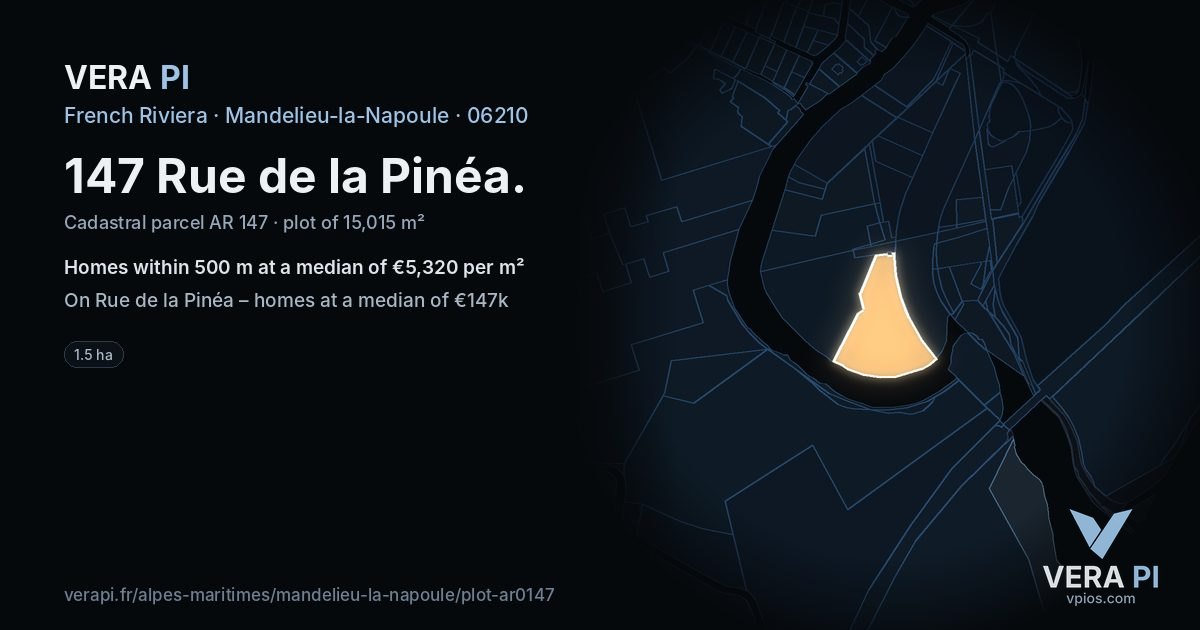 147 Rue de la Pinéa, Mandelieu-la-Napoule at night – the plot lit, the parcels around coloured by the prices near them