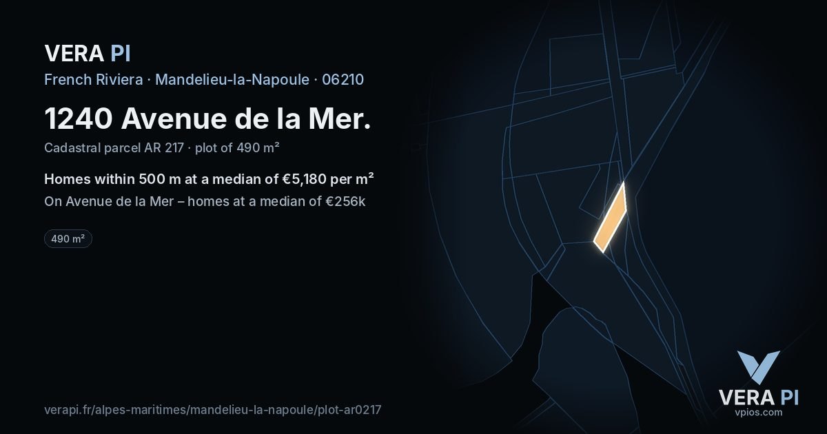 1240 Avenue de la Mer, Mandelieu-la-Napoule at night – the plot lit, the parcels around coloured by the prices near them