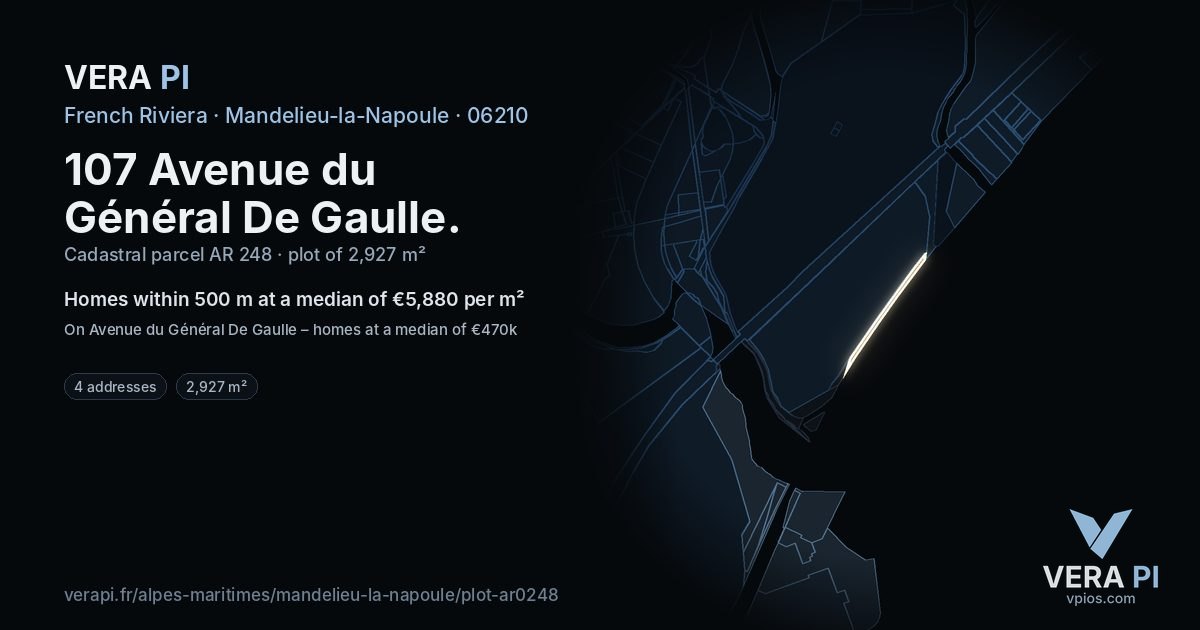 107 Avenue du Général De Gaulle, Mandelieu-la-Napoule at night – the plot lit, the parcels around coloured by the prices near them