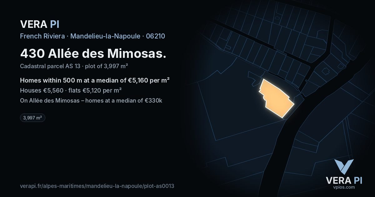 430 Allée des Mimosas, Mandelieu-la-Napoule at night – the plot lit, the parcels around coloured by the prices near them