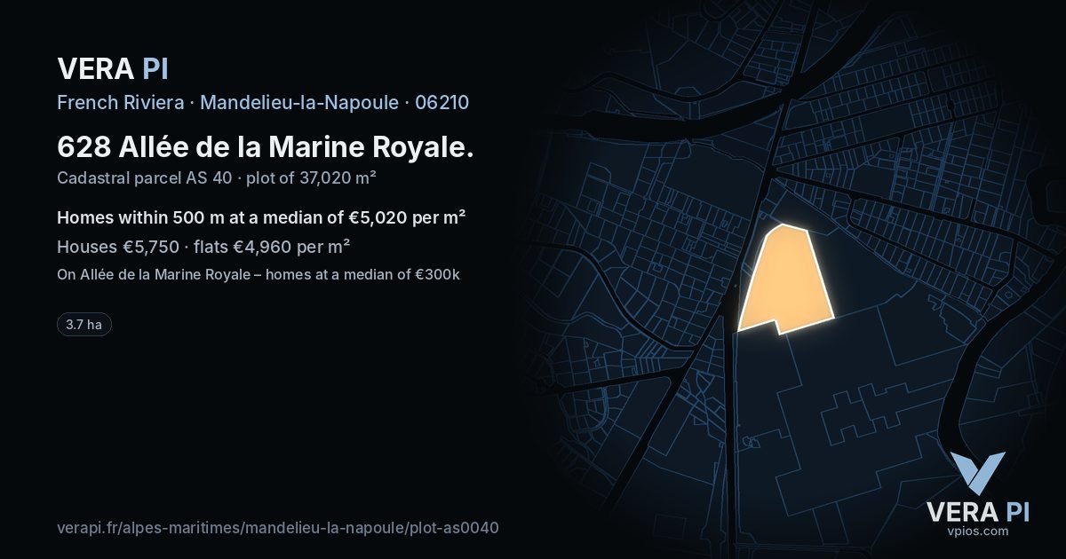 628 Allée de la Marine Royale, Mandelieu-la-Napoule at night – the plot lit, the parcels around coloured by the prices near them