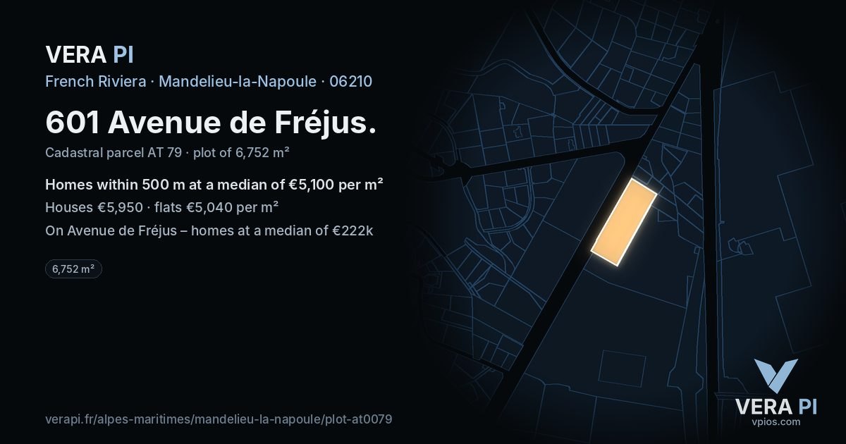 601 Avenue de Fréjus, Mandelieu-la-Napoule at night – the plot lit, the parcels around coloured by the prices near them