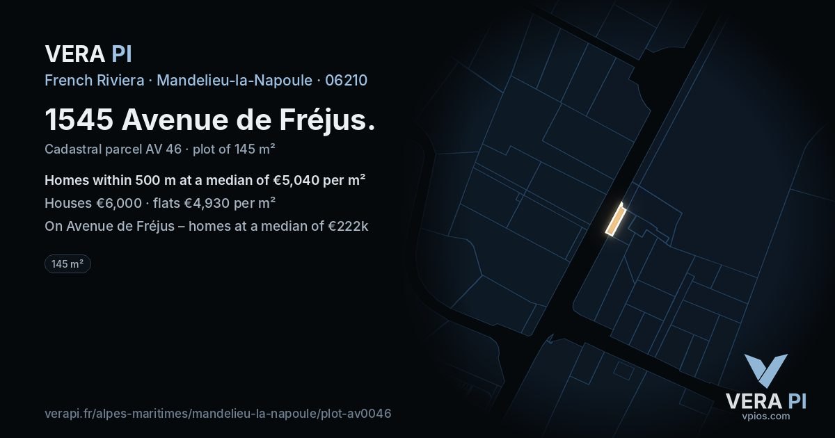 1545 Avenue de Fréjus, Mandelieu-la-Napoule at night – the plot lit, the parcels around coloured by the prices near them