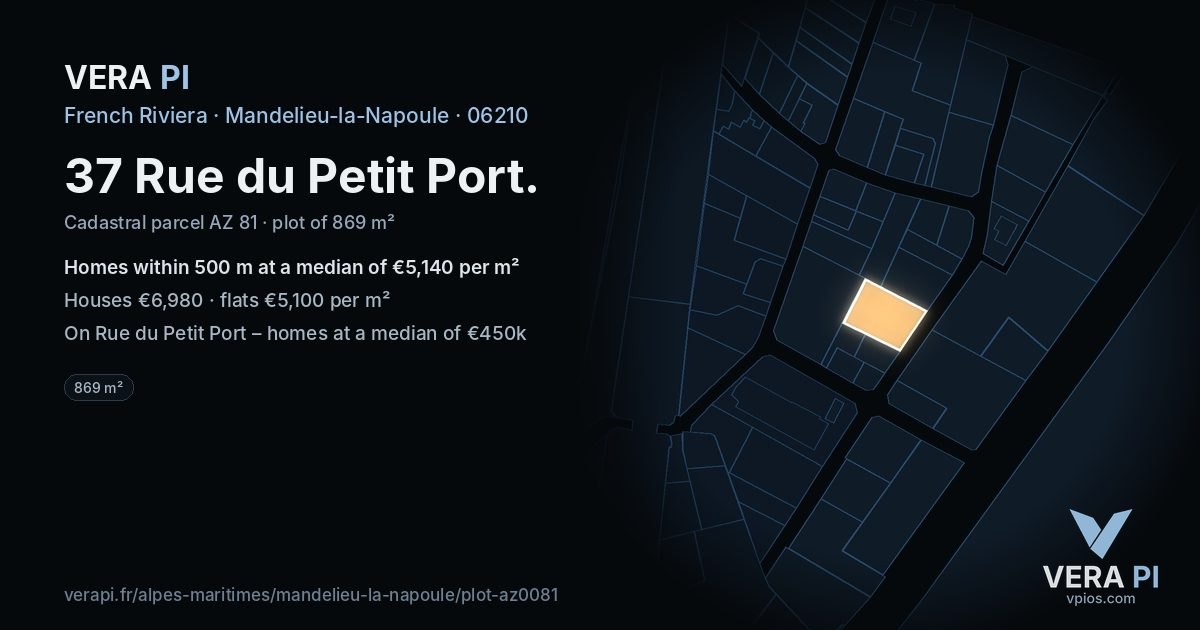 37 Rue du Petit Port, Mandelieu-la-Napoule at night – the plot lit, the parcels around coloured by the prices near them