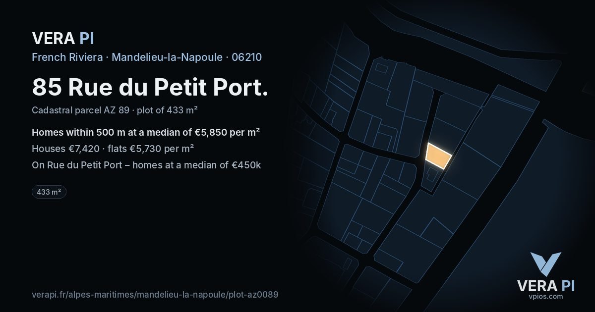 85 Rue du Petit Port, Mandelieu-la-Napoule at night – the plot lit, the parcels around coloured by the prices near them