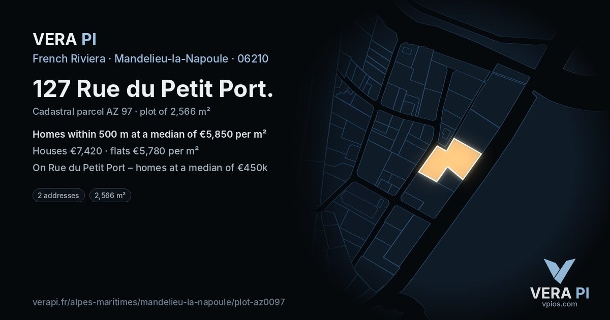 127 Rue du Petit Port, Mandelieu-la-Napoule at night – the plot lit, the parcels around coloured by the prices near them