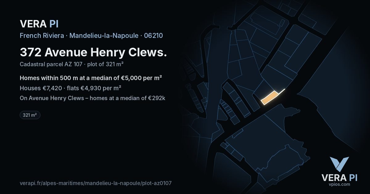 372 Avenue Henry Clews, Mandelieu-la-Napoule at night – the plot lit, the parcels around coloured by the prices near them