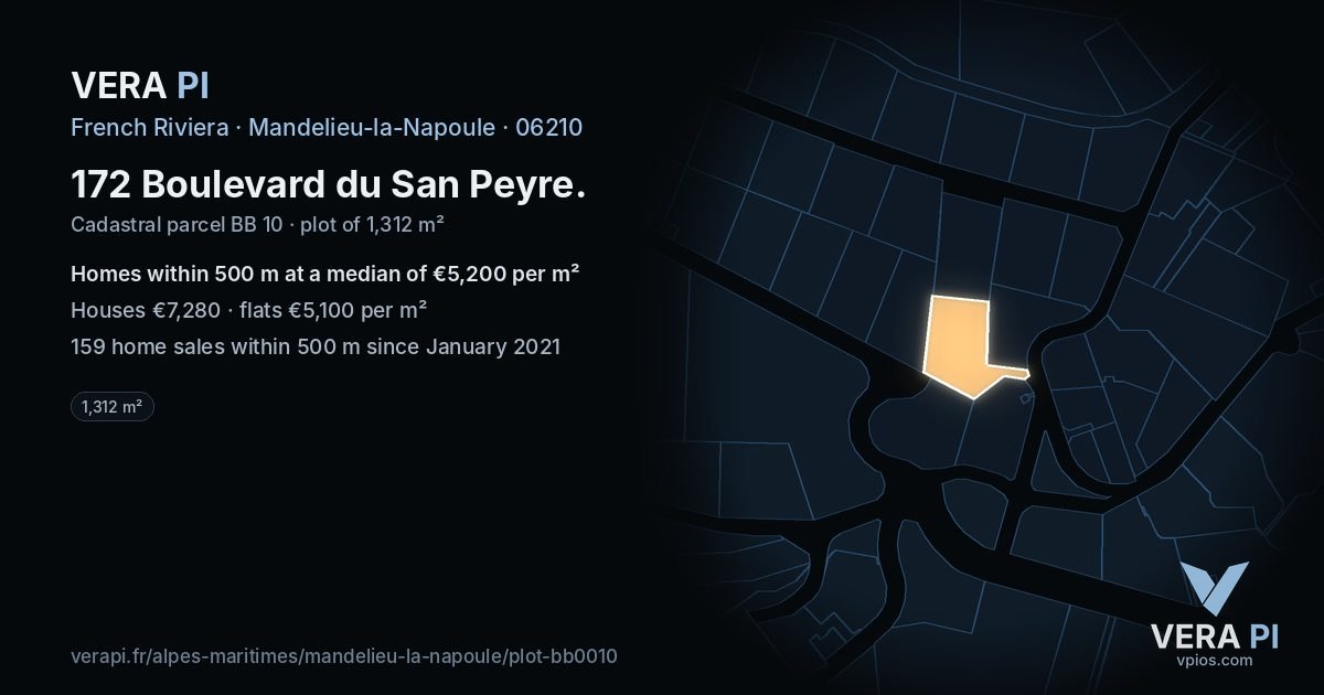 172 Boulevard du San Peyre, Mandelieu-la-Napoule at night – the plot lit, the parcels around coloured by the prices near them