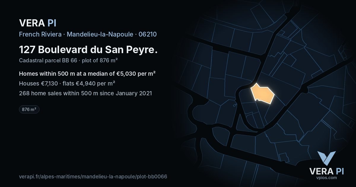 127 Boulevard du San Peyre, Mandelieu-la-Napoule at night – the plot lit, the parcels around coloured by the prices near them