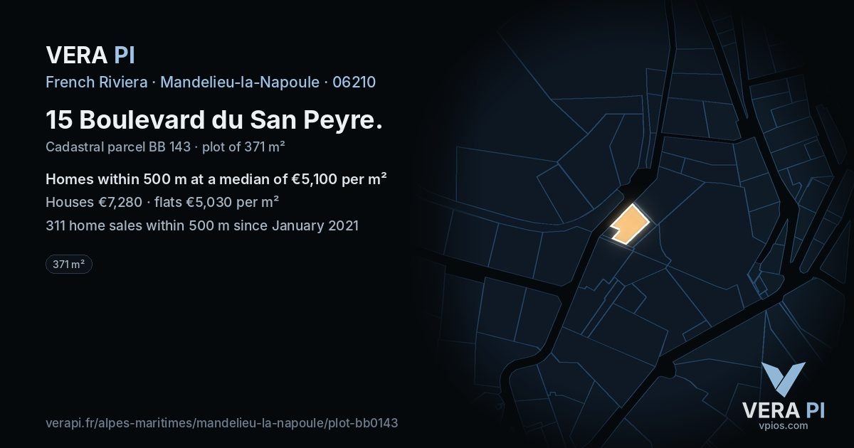 15 Boulevard du San Peyre, Mandelieu-la-Napoule at night – the plot lit, the parcels around coloured by the prices near them