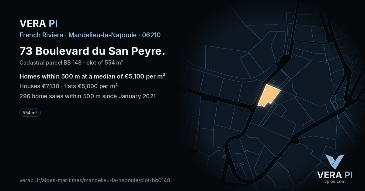 73 Boulevard du San Peyre, Mandelieu-la-Napoule at night – the plot lit, the parcels around coloured by the prices near them