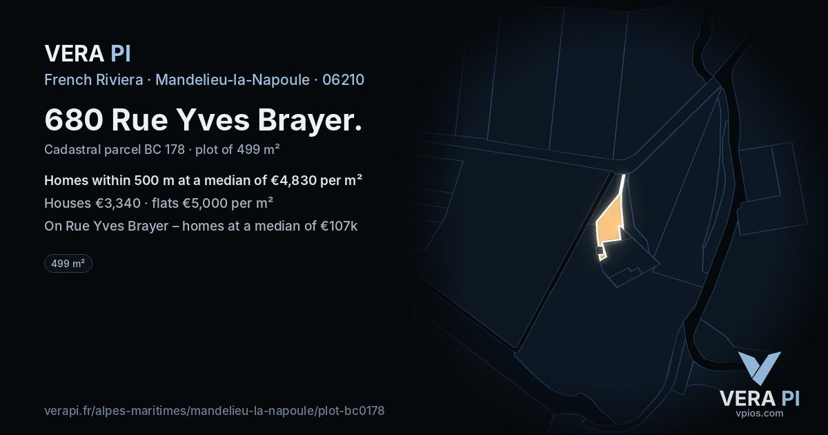 680 Rue Yves Brayer, Mandelieu-la-Napoule at night – the plot lit, the parcels around coloured by the prices near them