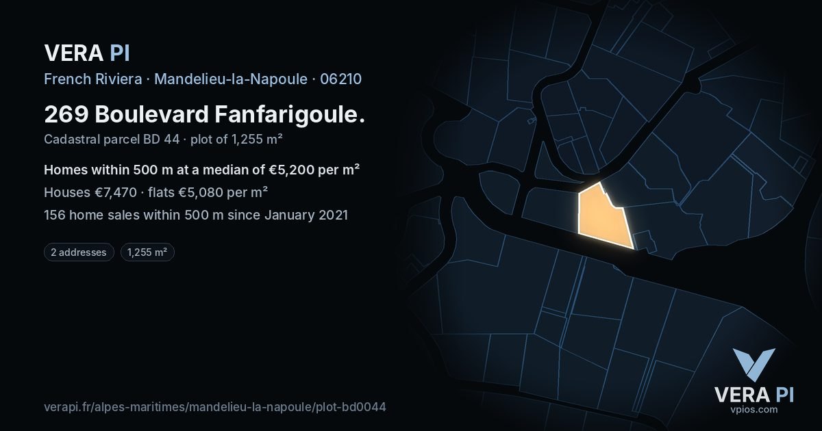 269 Boulevard Fanfarigoule, Mandelieu-la-Napoule at night – the plot lit, the parcels around coloured by the prices near them