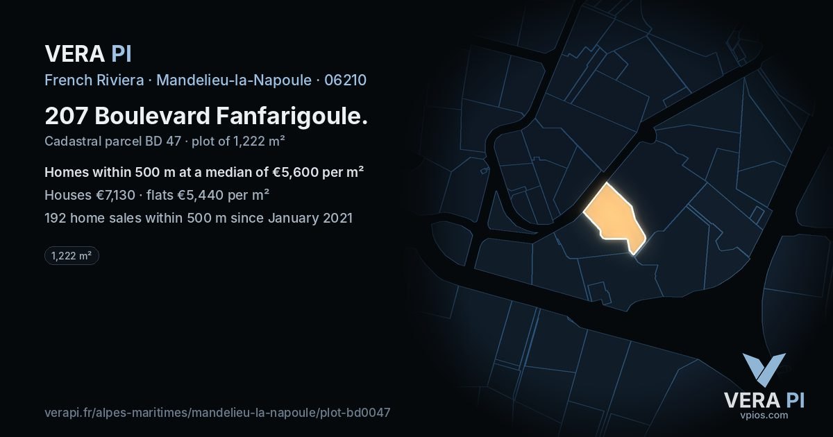 207 Boulevard Fanfarigoule, Mandelieu-la-Napoule at night – the plot lit, the parcels around coloured by the prices near them