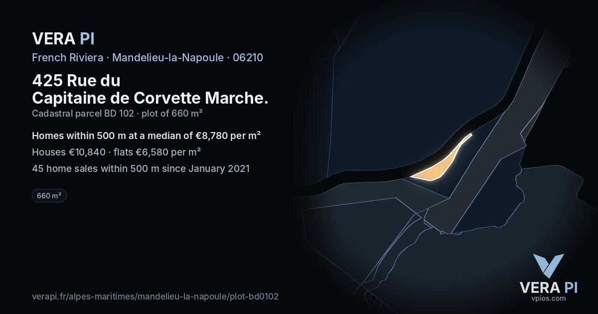 425 Rue du Capitaine de Corvette Marche, Mandelieu-la-Napoule at night – the plot lit, the parcels around coloured by the prices near them