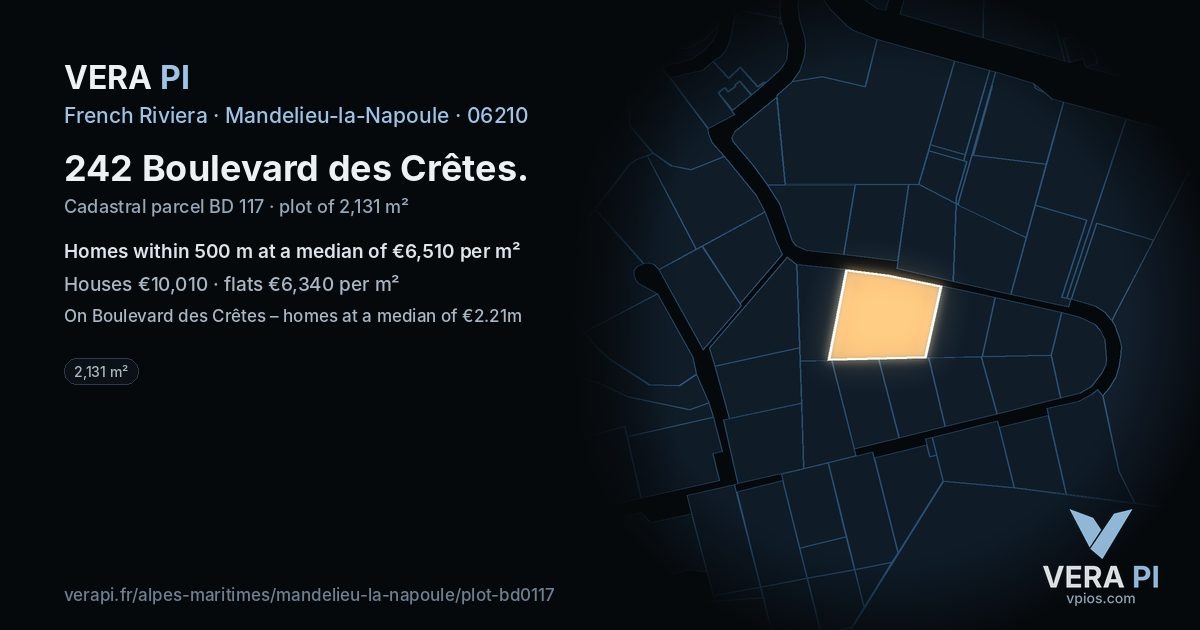 242 Boulevard des Crêtes, Mandelieu-la-Napoule at night – the plot lit, the parcels around coloured by the prices near them