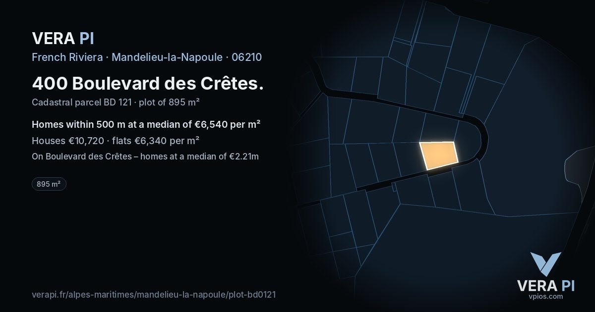 400 Boulevard des Crêtes, Mandelieu-la-Napoule at night – the plot lit, the parcels around coloured by the prices near them