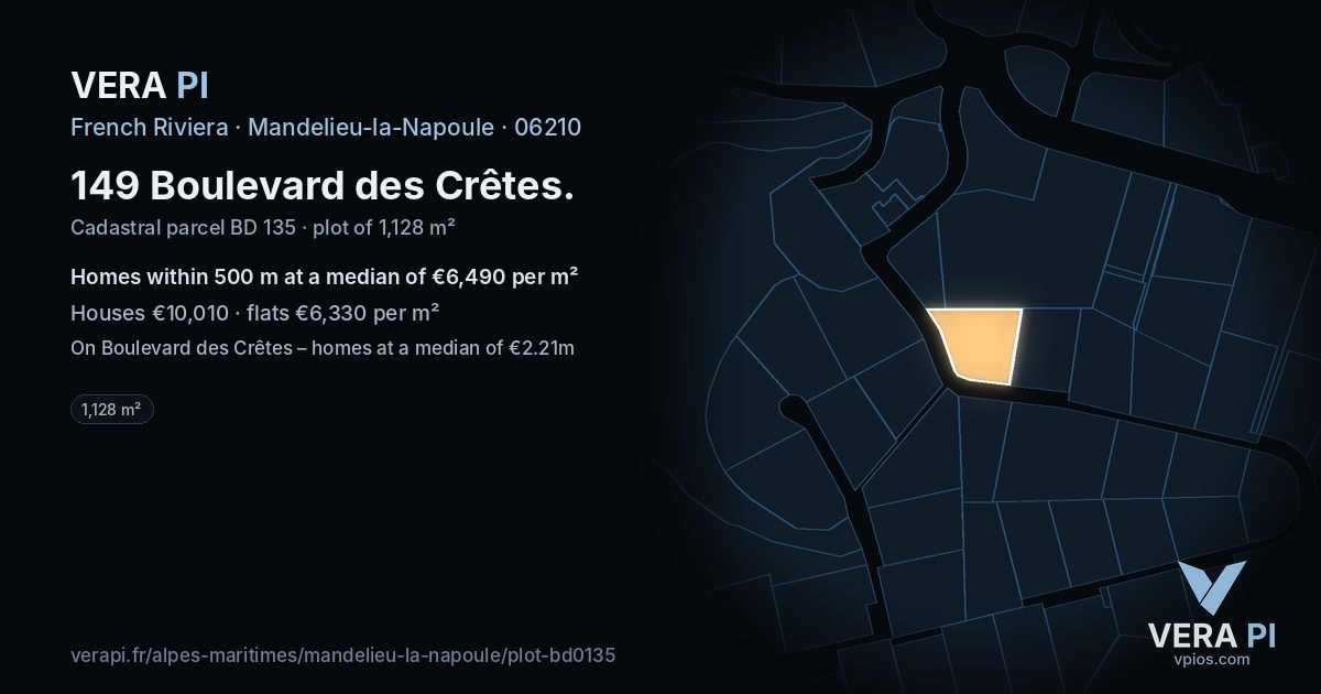 149 Boulevard des Crêtes, Mandelieu-la-Napoule at night – the plot lit, the parcels around coloured by the prices near them