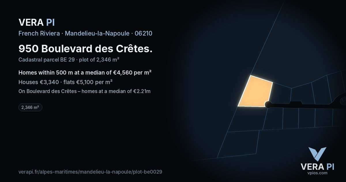 950 Boulevard des Crêtes, Mandelieu-la-Napoule at night – the plot lit, the parcels around coloured by the prices near them
