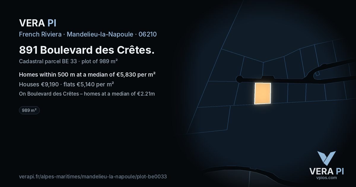 891 Boulevard des Crêtes, Mandelieu-la-Napoule at night – the plot lit, the parcels around coloured by the prices near them