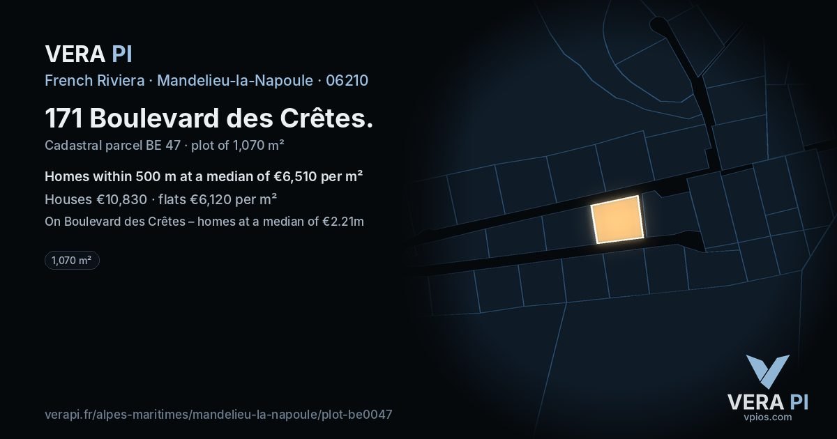 171 Boulevard des Crêtes, Mandelieu-la-Napoule at night – the plot lit, the parcels around coloured by the prices near them