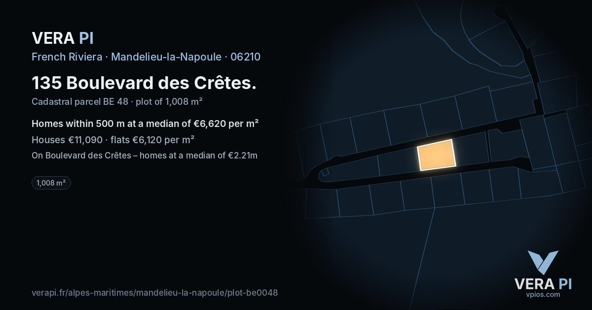135 Boulevard des Crêtes, Mandelieu-la-Napoule at night – the plot lit, the parcels around coloured by the prices near them