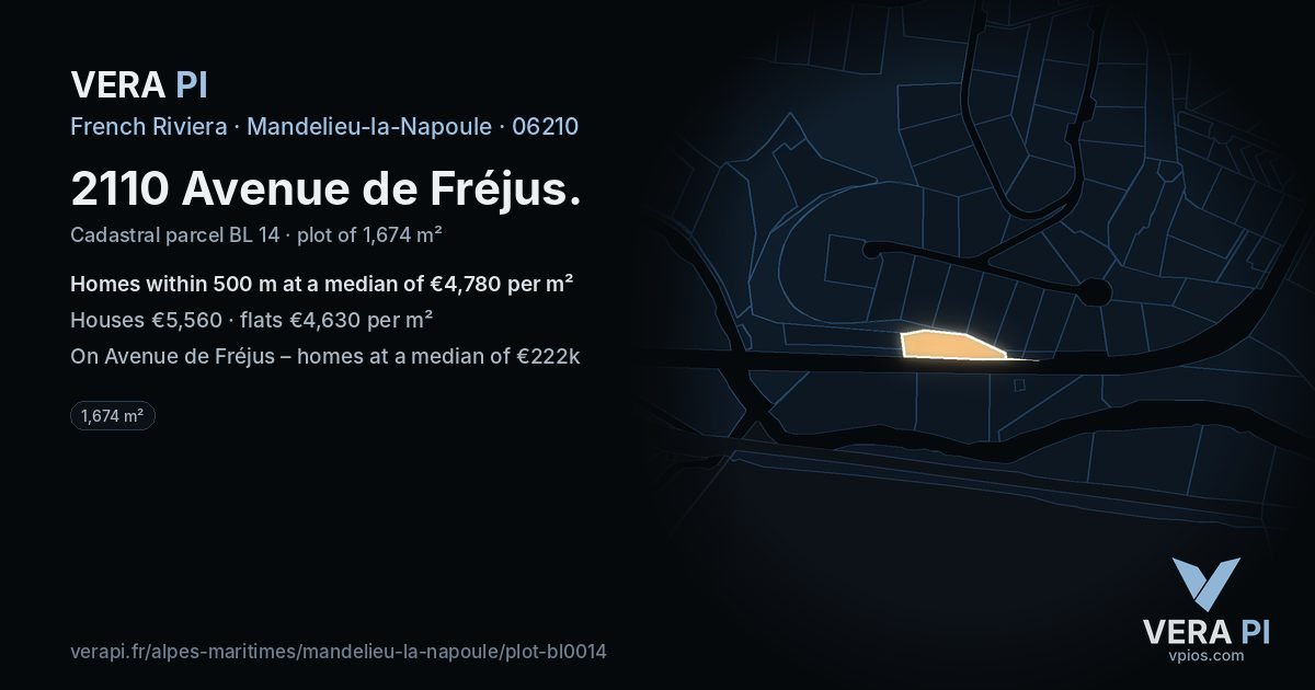 2110 Avenue de Fréjus, Mandelieu-la-Napoule at night – the plot lit, the parcels around coloured by the prices near them