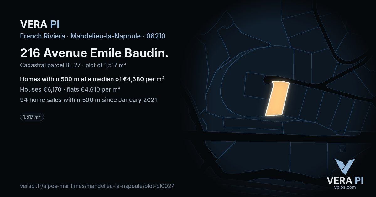 216 Avenue Emile Baudin, Mandelieu-la-Napoule at night – the plot lit, the parcels around coloured by the prices near them