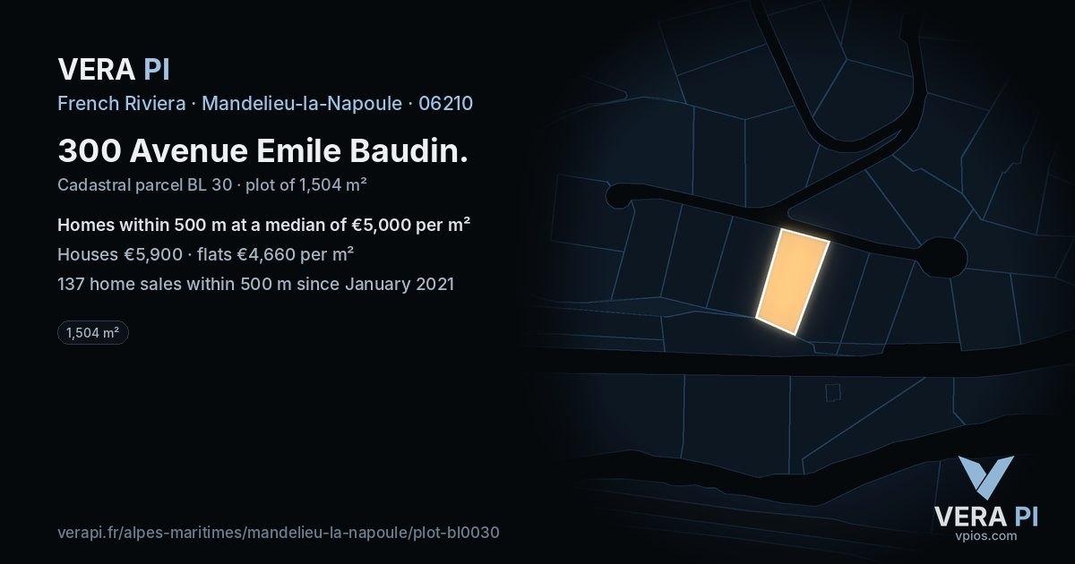 300 Avenue Emile Baudin, Mandelieu-la-Napoule at night – the plot lit, the parcels around coloured by the prices near them