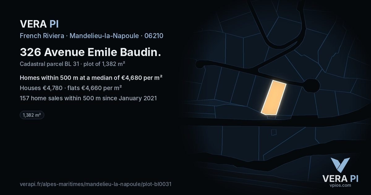 326 Avenue Emile Baudin, Mandelieu-la-Napoule at night – the plot lit, the parcels around coloured by the prices near them