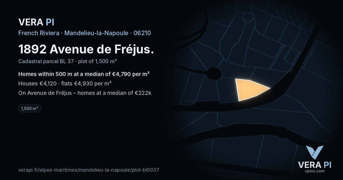 1892 Avenue de Fréjus, Mandelieu-la-Napoule at night – the plot lit, the parcels around coloured by the prices near them