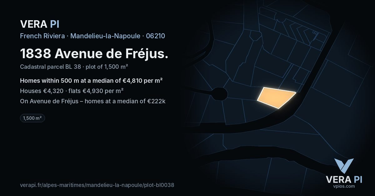 1838 Avenue de Fréjus, Mandelieu-la-Napoule at night – the plot lit, the parcels around coloured by the prices near them