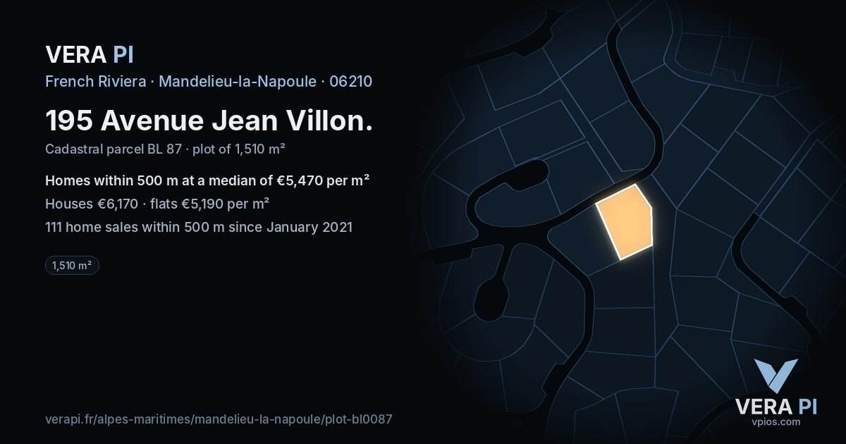 195 Avenue Jean Villon, Mandelieu-la-Napoule at night – the plot lit, the parcels around coloured by the prices near them