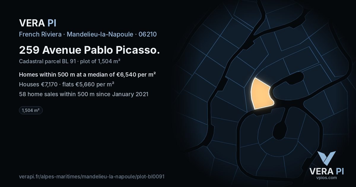 259 Avenue Pablo Picasso, Mandelieu-la-Napoule at night – the plot lit, the parcels around coloured by the prices near them