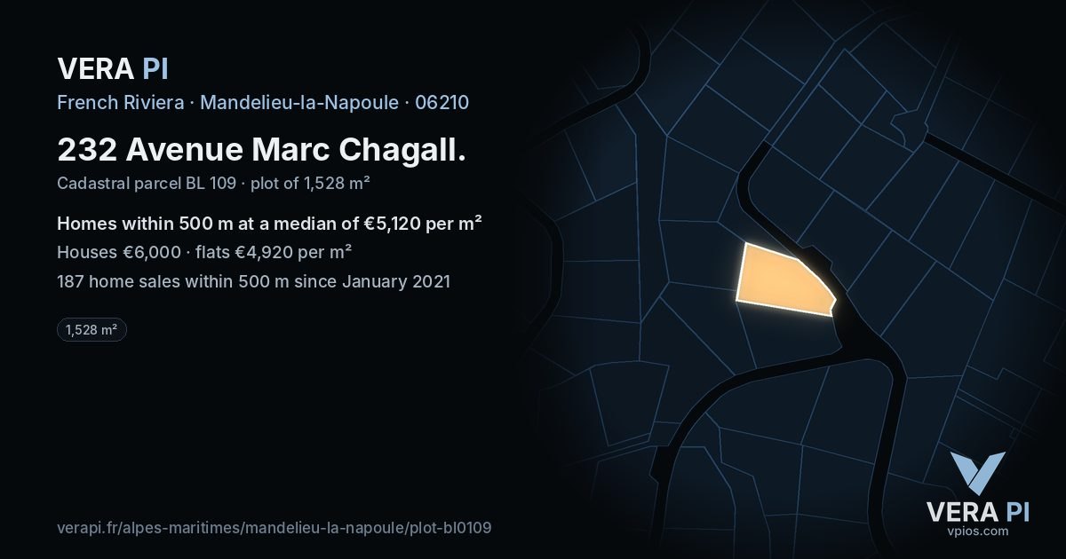 232 Avenue Marc Chagall, Mandelieu-la-Napoule at night – the plot lit, the parcels around coloured by the prices near them