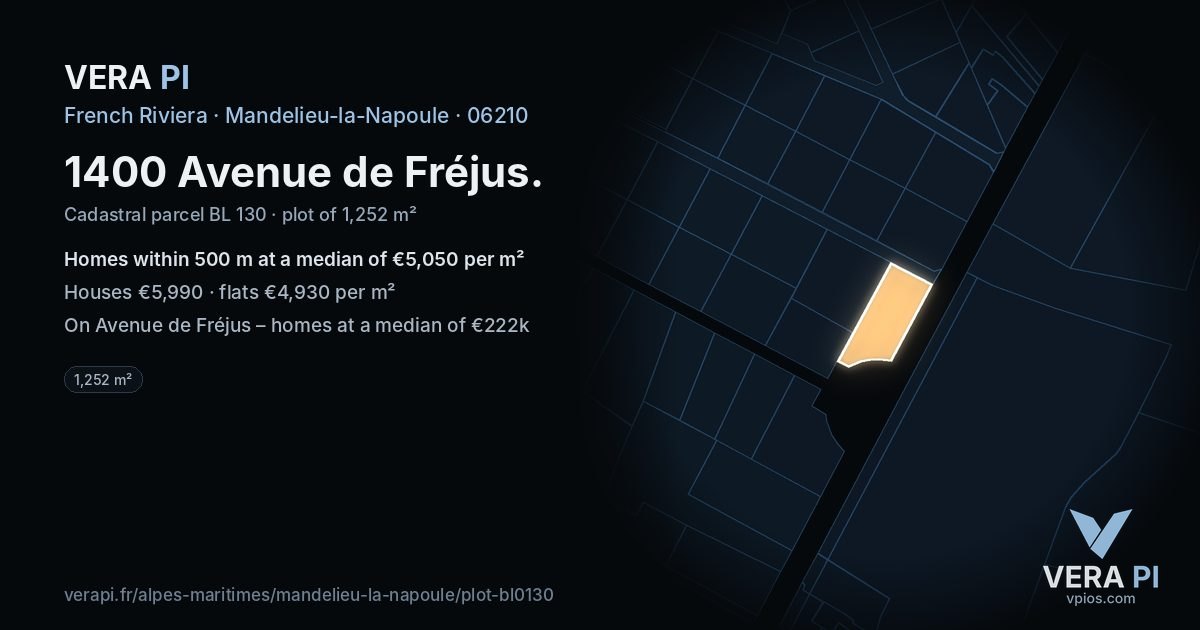 1400 Avenue de Fréjus, Mandelieu-la-Napoule at night – the plot lit, the parcels around coloured by the prices near them