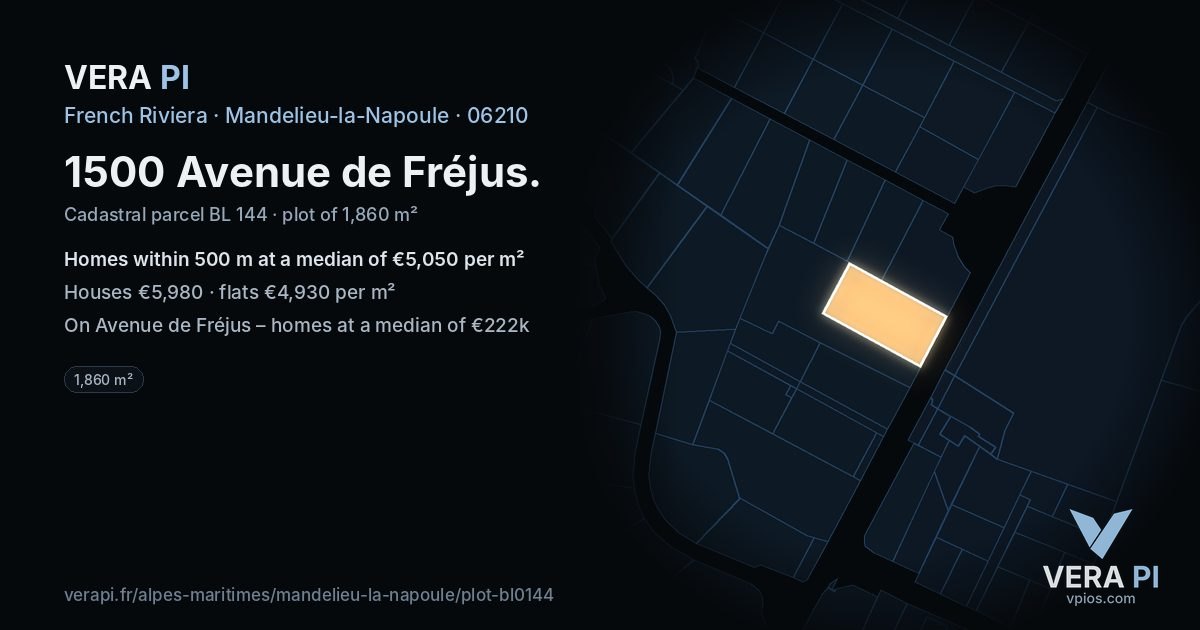 1500 Avenue de Fréjus, Mandelieu-la-Napoule at night – the plot lit, the parcels around coloured by the prices near them