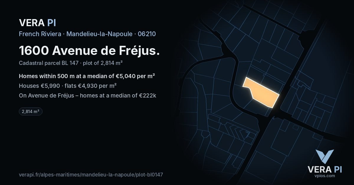 1600 Avenue de Fréjus, Mandelieu-la-Napoule at night – the plot lit, the parcels around coloured by the prices near them