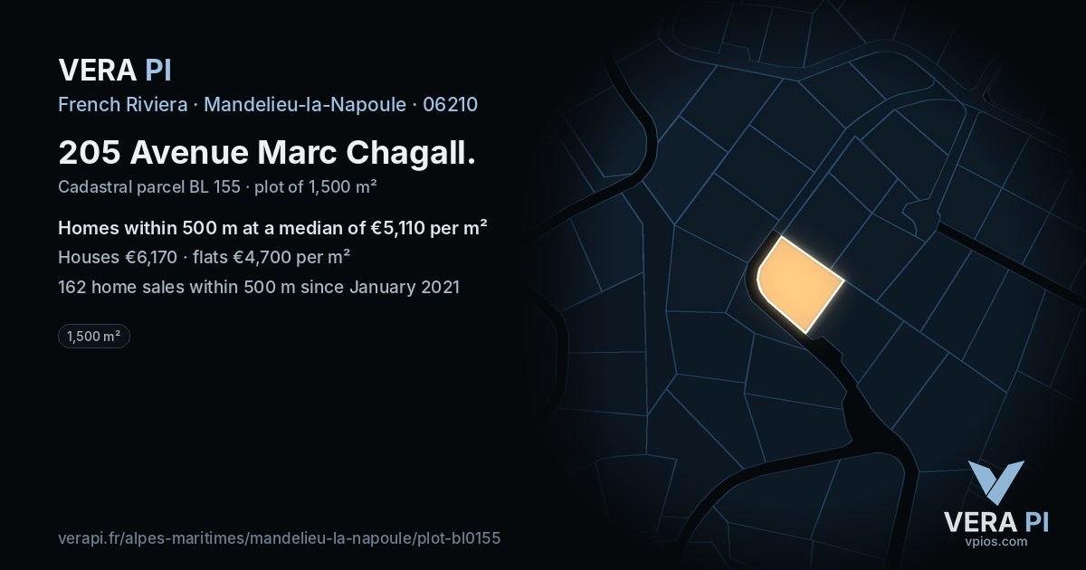205 Avenue Marc Chagall, Mandelieu-la-Napoule at night – the plot lit, the parcels around coloured by the prices near them