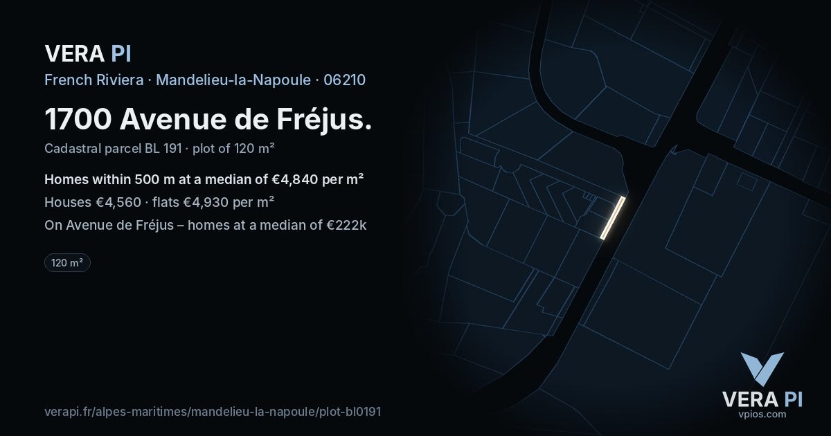 1700 Avenue de Fréjus, Mandelieu-la-Napoule at night – the plot lit, the parcels around coloured by the prices near them