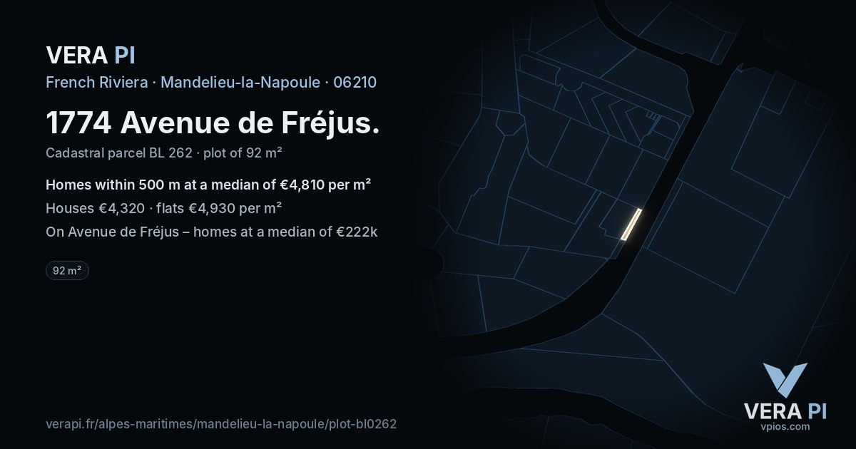 1774 Avenue de Fréjus, Mandelieu-la-Napoule at night – the plot lit, the parcels around coloured by the prices near them